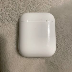 Apple AirPod First Gen. Charging Case (Case Only)